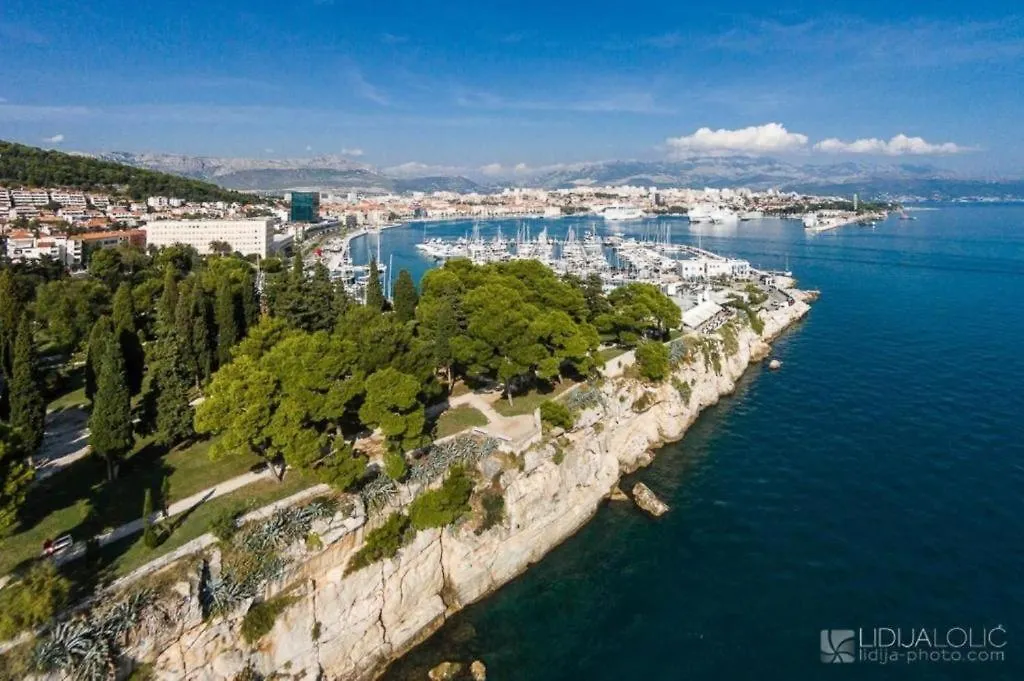 Apartment Dalmatinos Split Znjan